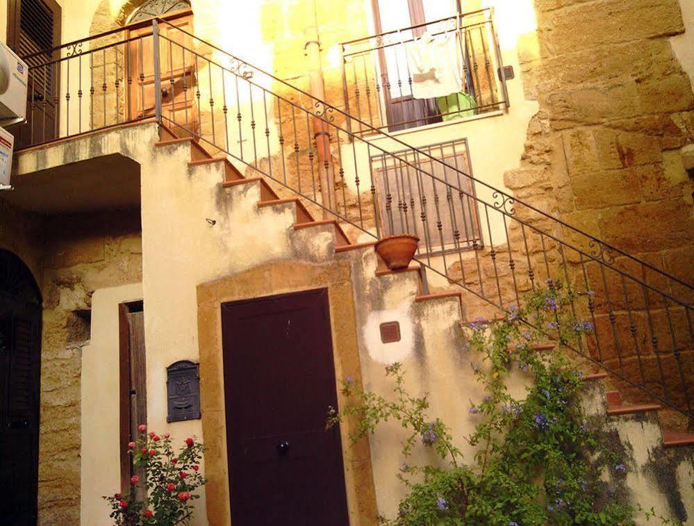 Domus Antiqua Bed and Breakfast Agrigento Eksteriør billede